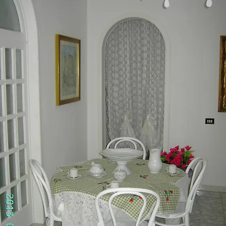 Bed & Breakfast Nicolaus 2*