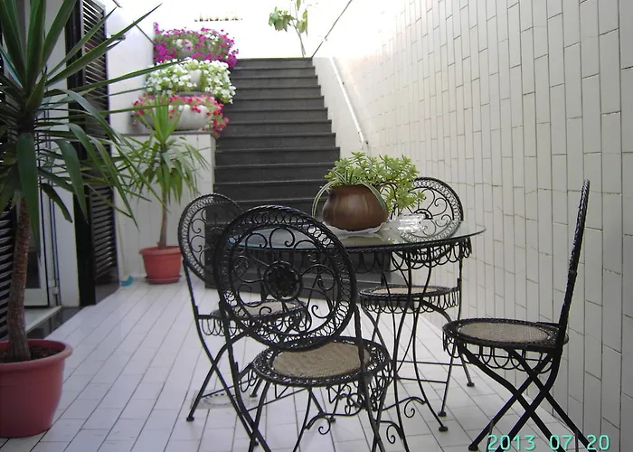 Oda ve Kahvaltı Nicolaus 4*