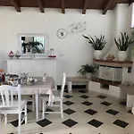 尼古拉斯别墅酒店 3* 巴里